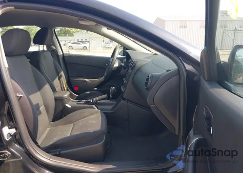 2006 Pontiac G6 Se1 z USA, uszkodzony, nr VIN 1G2ZG558564244554